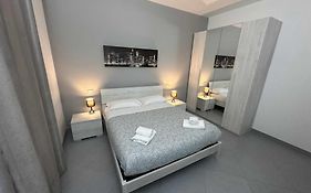 Rhome Away Marconi